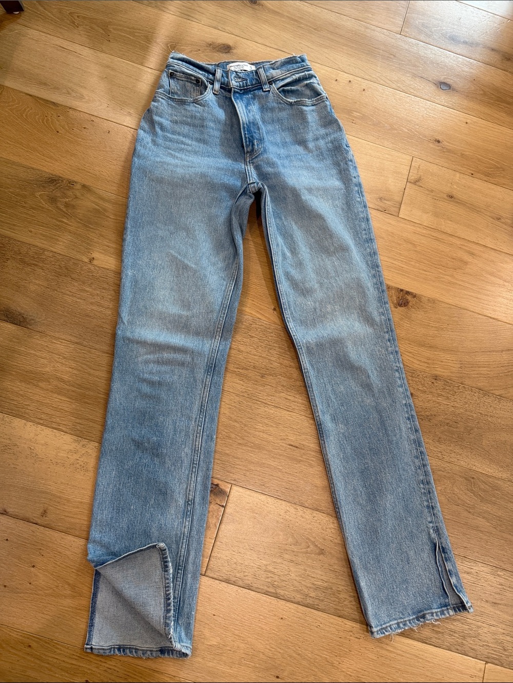 Abercrombie & Fitch Curve Love Ultra High-Rise Straight
